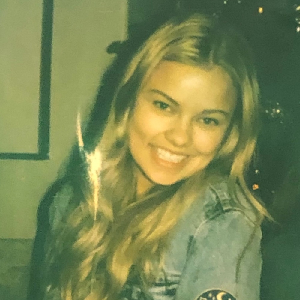 Meet your Posher, Corynn